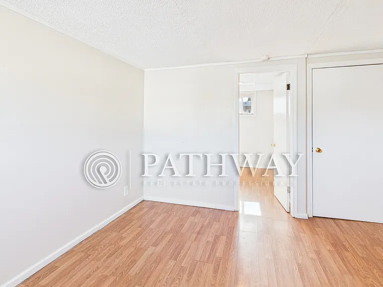 172 North St #8 — Photo 3