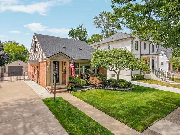 357 Sunset St, Plymouth, MI 48170
