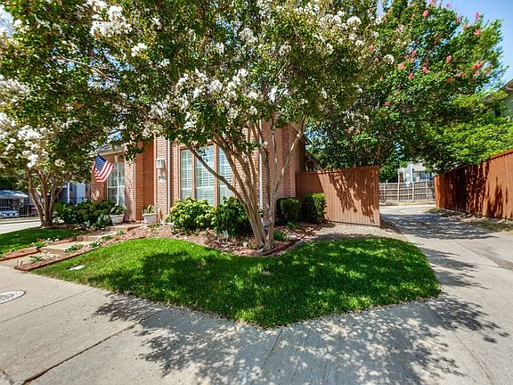2nd image of 18407 Tettenhall Dr