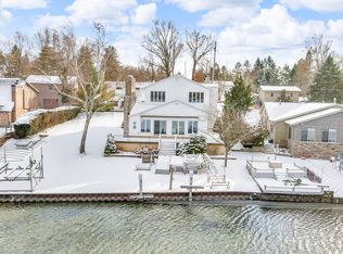 142 Cottage Dr, Horton, MI 49246