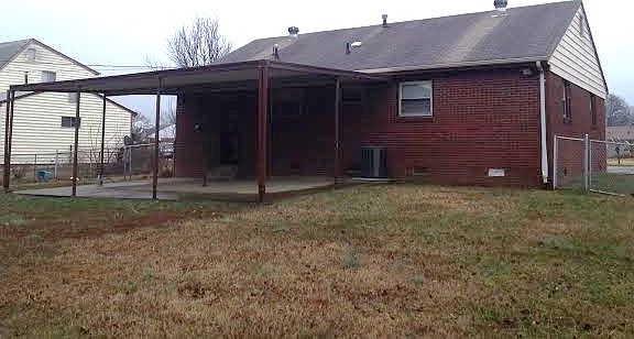 3rd image of 307 Mansfield Dr