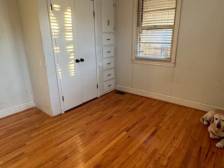 320 Guilford St — Photo 7