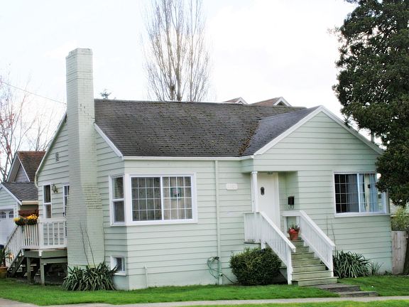 Charming home West Seattle Morgan Junction home