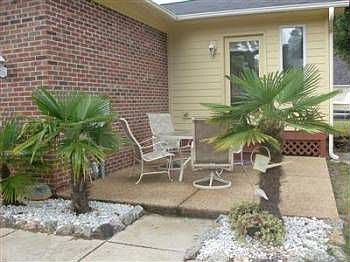 3rd image of 201 Holiday Hills Dr