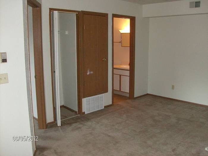 1st image of 83 Willow Creek Dr APT 102