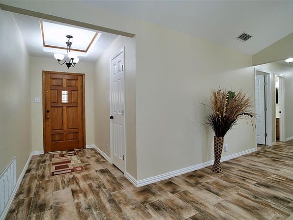 5th image of 19132 Pinedale Cir