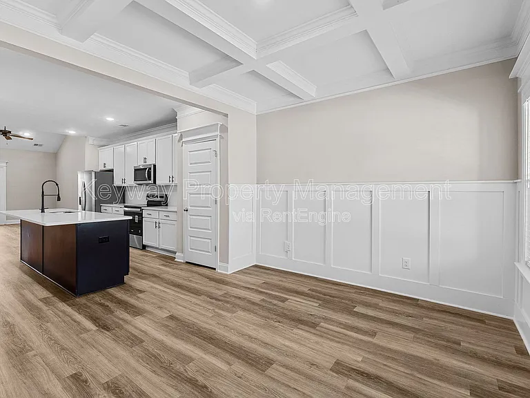 2103 Denmark Ave SE — Photo 4