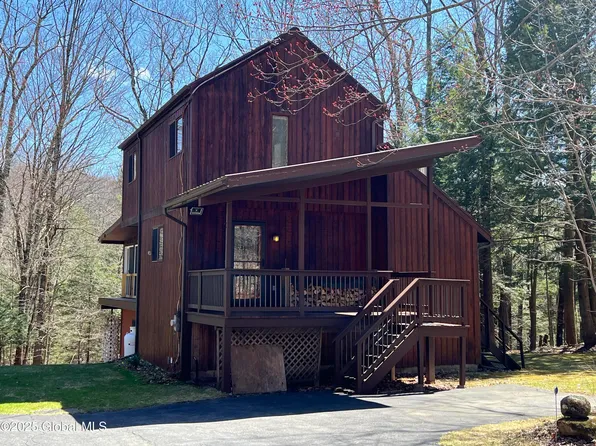 225 Taborton Road, Averill Park, NY 12018