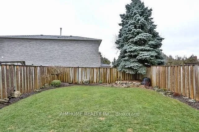 107 Trothen Cir — Photo 4