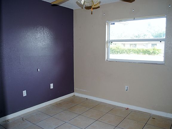 4th image of 2214 Mango Ave