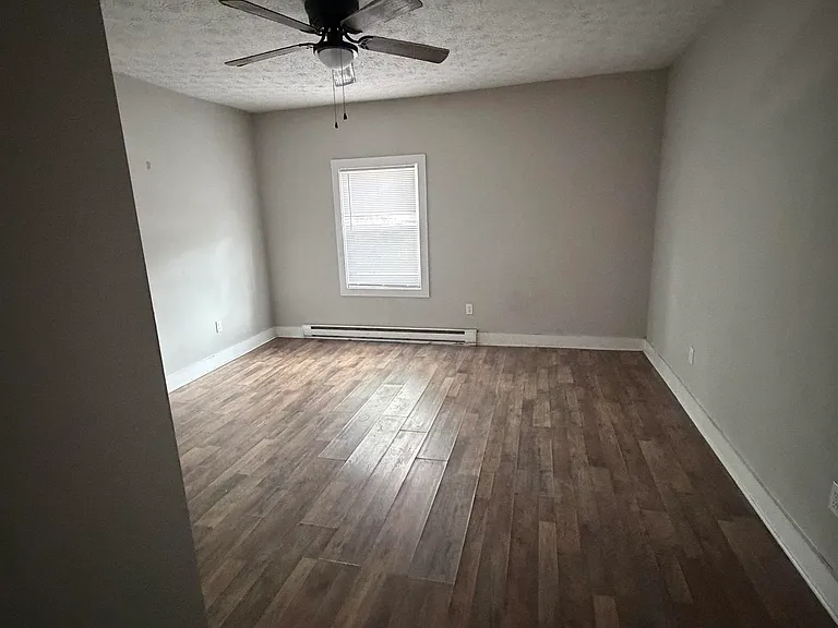 1725 Columbia St #3 — Photo 6