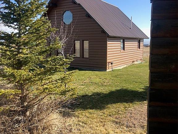 4th image of 221 Beaver Dr