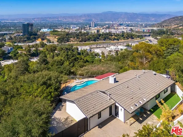 3201 Bonnie Hill Dr, Los Angeles, CA 90068