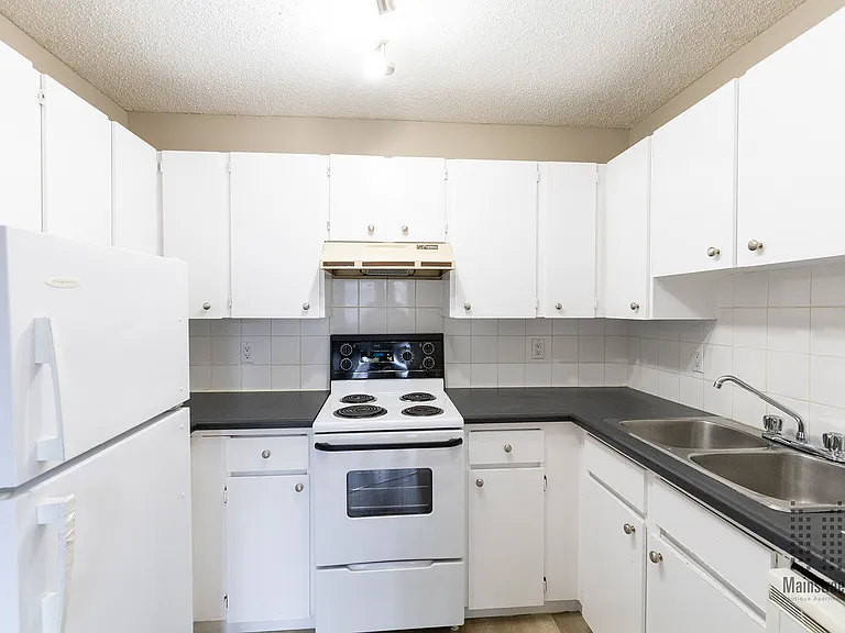 1715 24th Ave SW — Photo 5