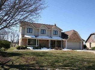 1534 Kings Carriage Rd, Grand Blanc, MI 48439