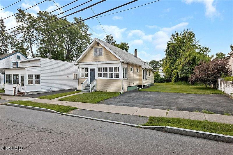 2nd image of 17 Tremont Street