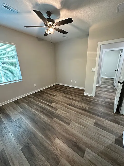 3 bed, 1150 sqft, $1,395 — Photo 2