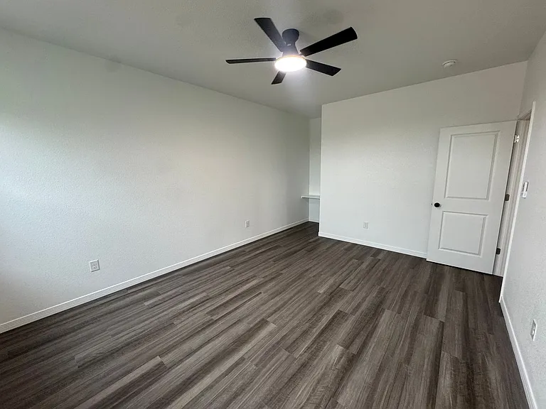 2818 N Platino Dr — Photo 3