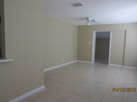 3rd image of 3471 NW 17th St