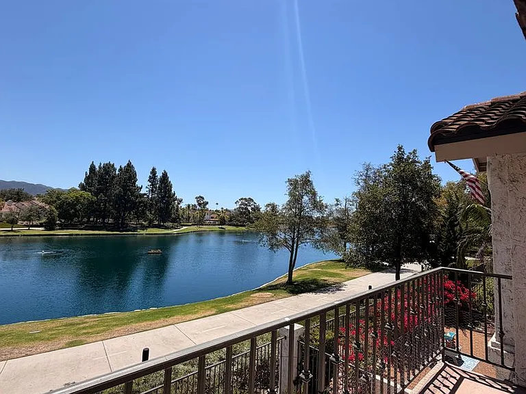 28 Vista Lago #28 — Photo 1
