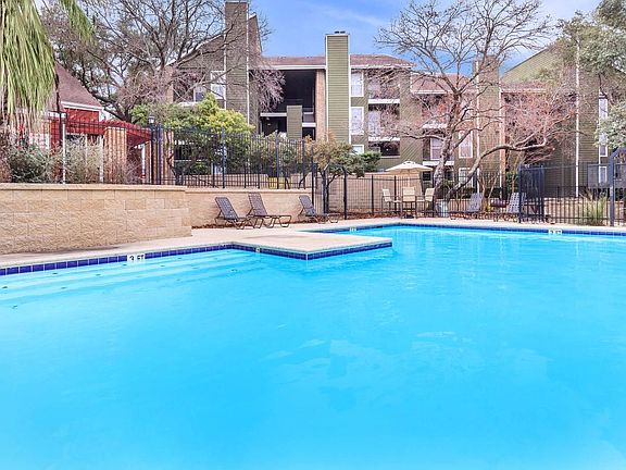 RELAX BY OUR SPARKLING SWIMMING POOL