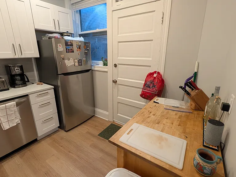 1301 W Roscoe St #1 — Photo 7