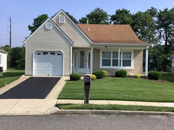 127 Narberth Way, Toms River, NJ 08757