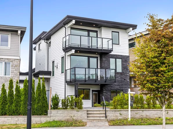 340 E Keith Rd, North Vancouver, BC V7L 1V7