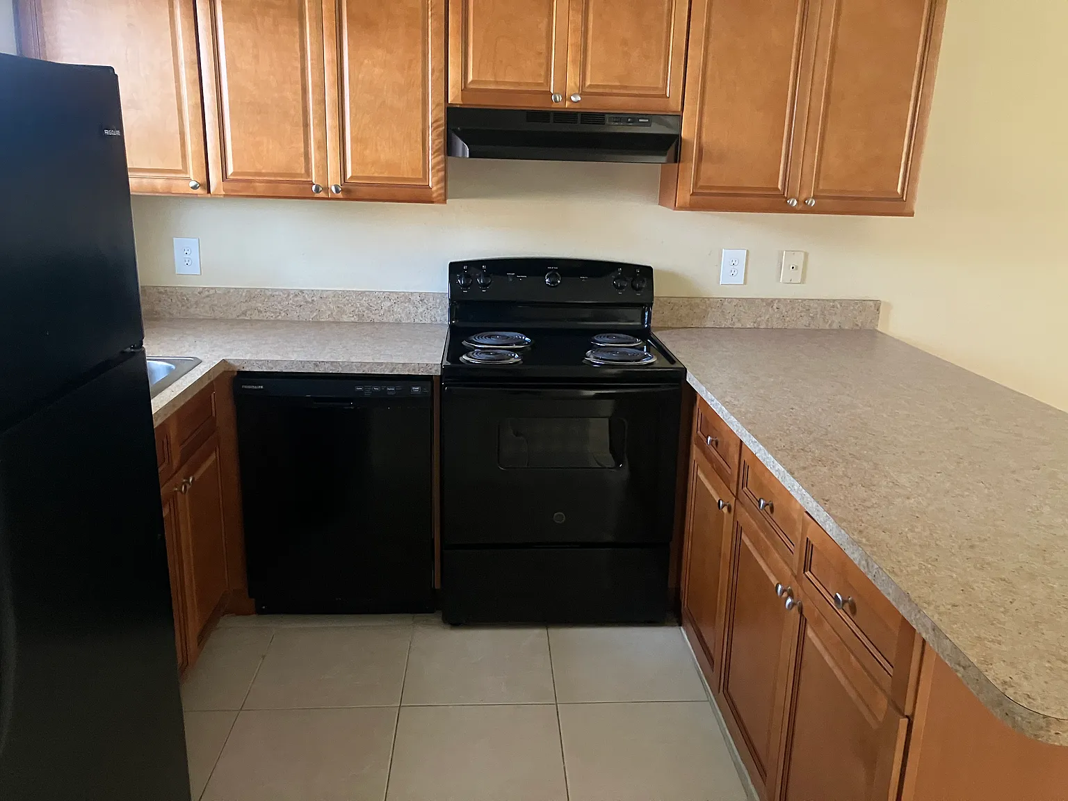 2 bed, 800 sqft, $1,200 — Photo 3