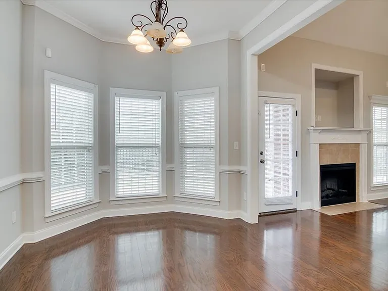 2507 Grier Cir — Photo 4