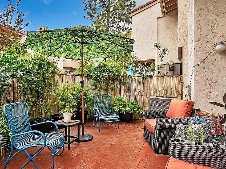 front cozy patio off the living room for relaxing entertaining and bbq
