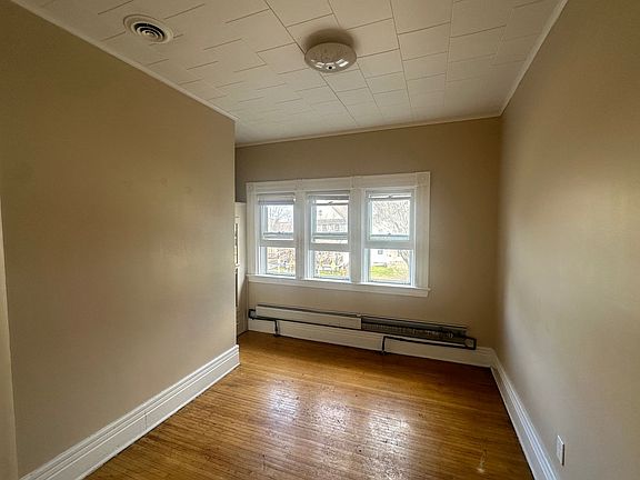 2nd image of 203 Fulton Ave