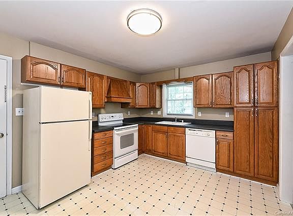 5th image of 10808 Osprey Dr
