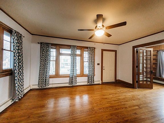 3rd image of 129 W University St
