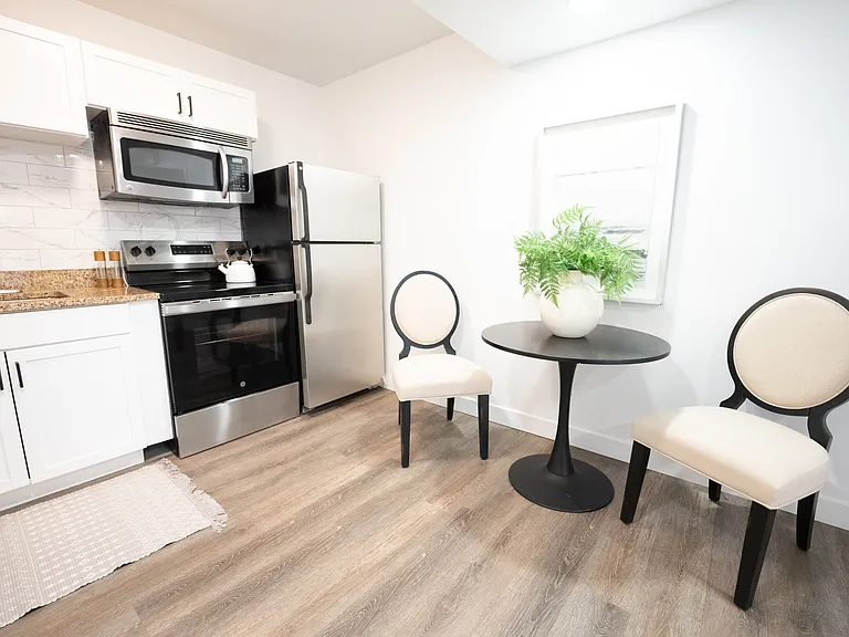Harter Heights Place — Photo 11