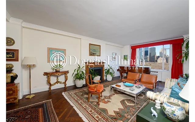 Sold by Douglas Elliman | media 18