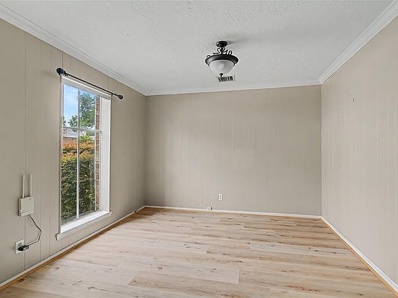 5th image of 794 Thicket Ln