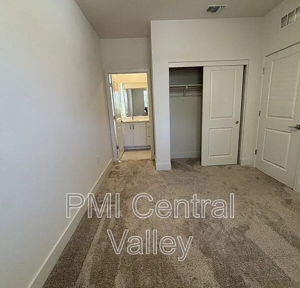3226 Tibidabo St — Photo 57