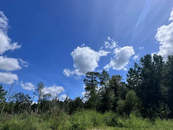 1223 Rainbow Dr., Loris, SC 29569