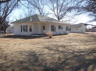 402 E Main St, Arma, KS 66712