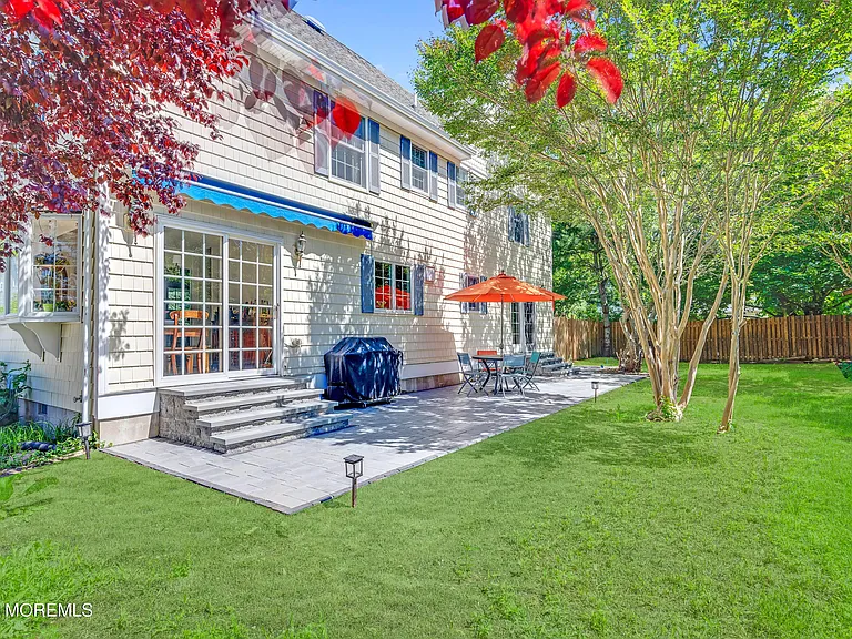 402 Morgan Pkwy — Photo 7