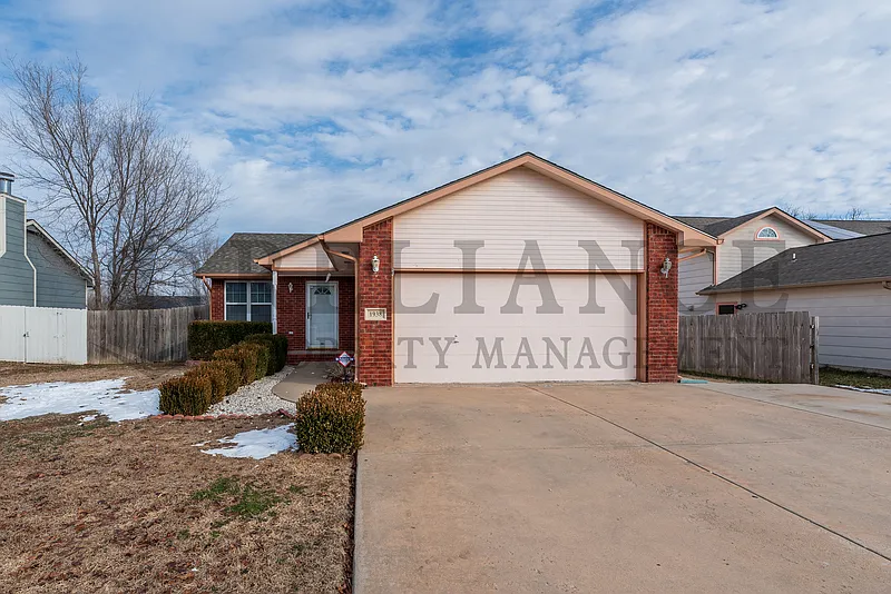 3 bed, 2.0 bath, 1500 sqft, $1,650 — Photo 1