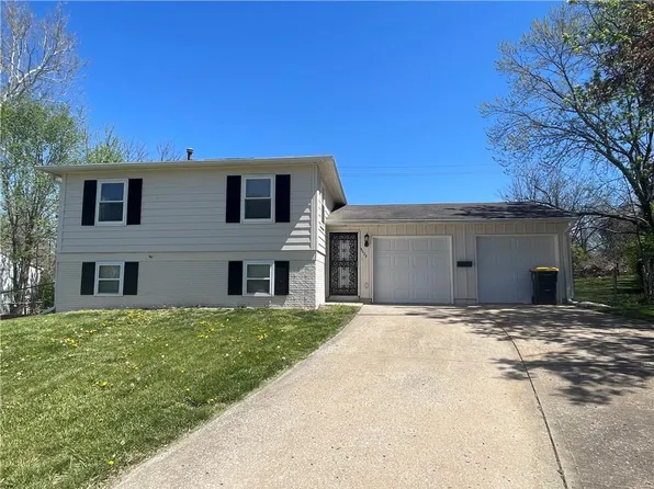 9029 Lewis Ave, Kansas City, MO 64138
