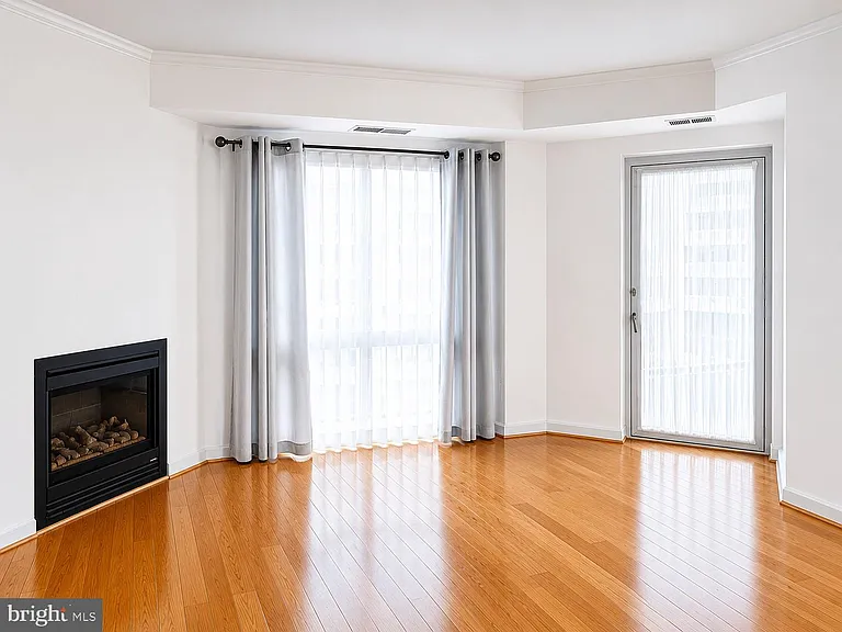 3101 N Hampton Dr #316 — Photo 4