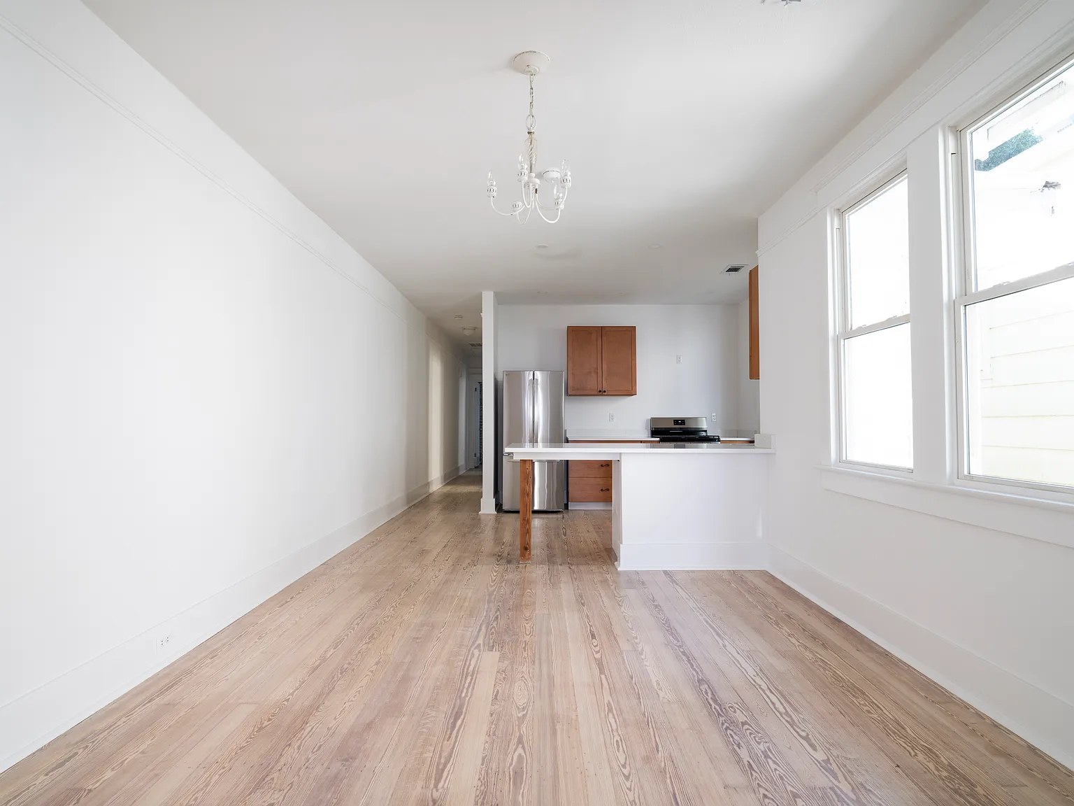 2 bed, 850 sqft, $2,500 — Photo 3