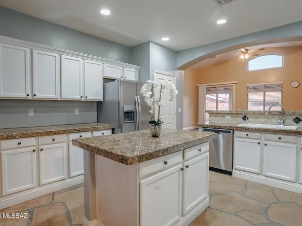 5533 W Carriage Dr, Tucson, AZ 85742