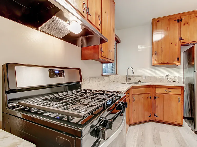 12224-34 Chandler Blvd — Photo 1