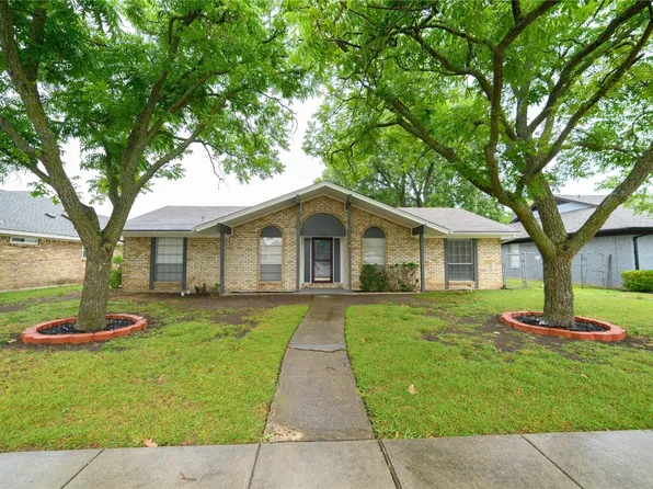 5805 Bobbie Ln, Rowlett, TX 75089