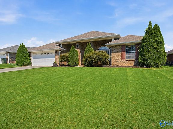 2nd image of 229 Brier Ridge Ct
