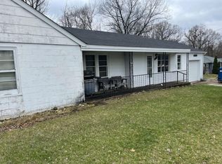 409 N 10th St SW, Demotte, IN 46310